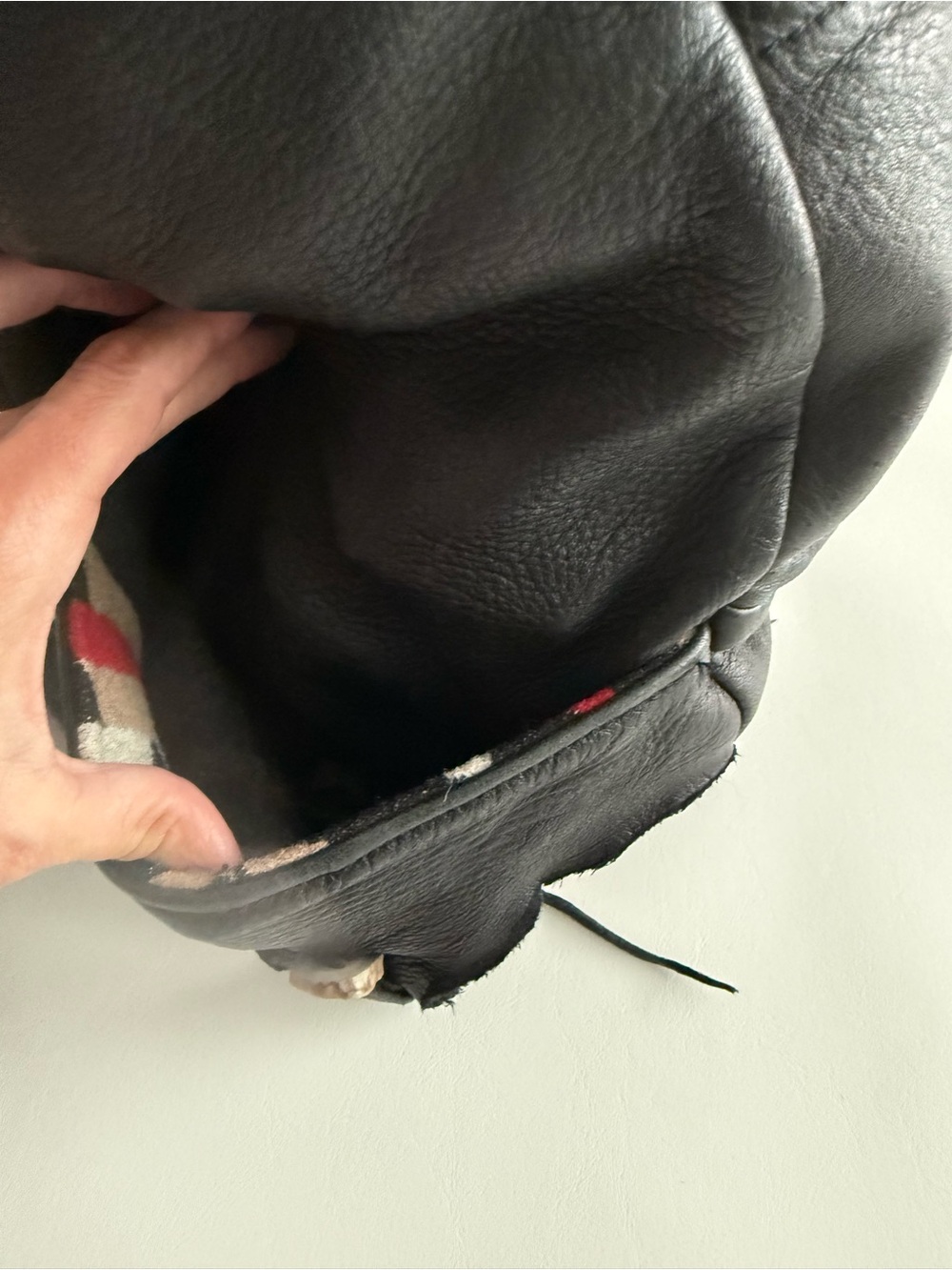 Hand Crafted Black Leather Crossbody Bag with Patterned Pendleton wool accents - Picture 3 of 8